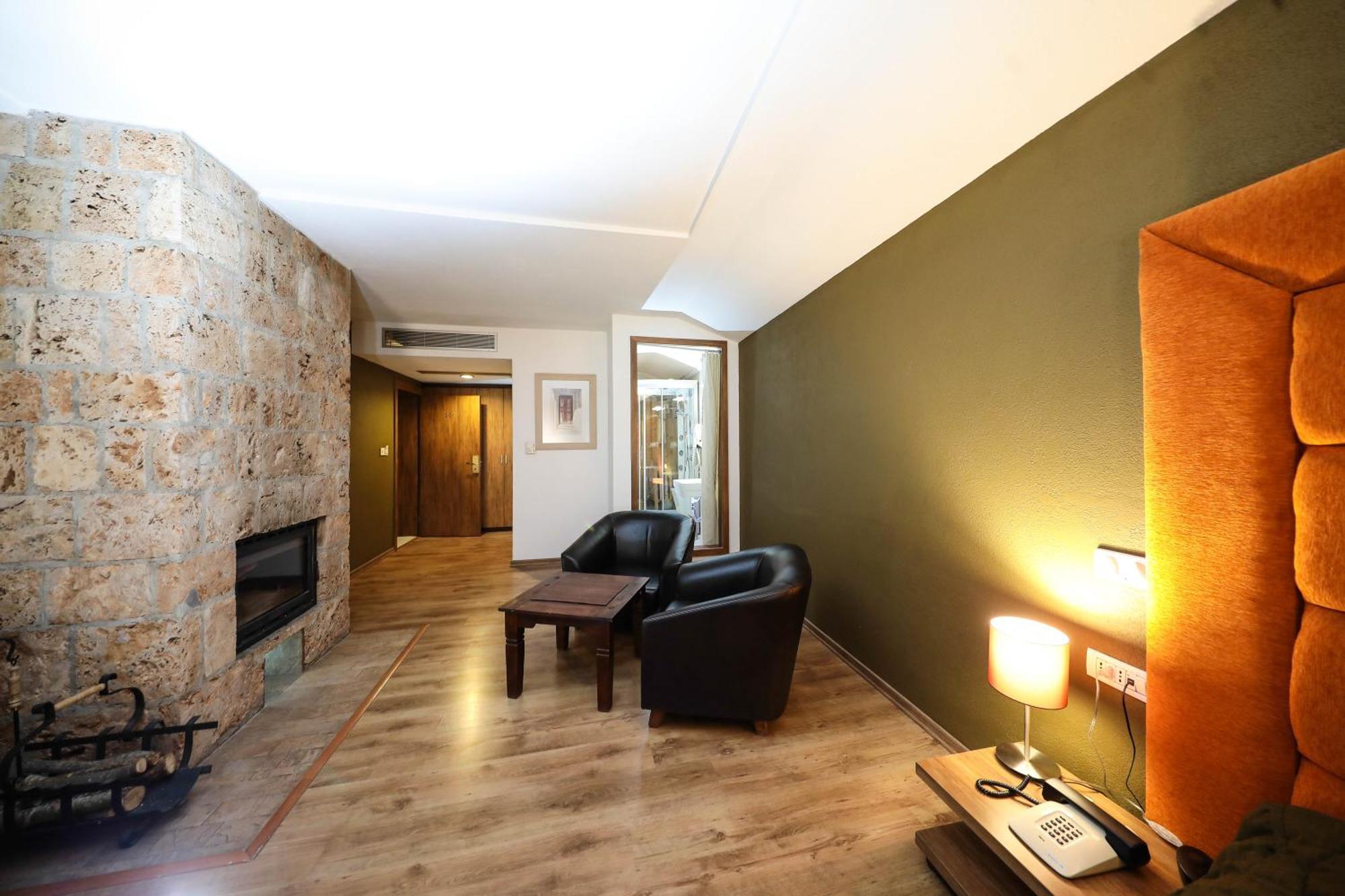 Gjakova Hotel Carshia E Jupave מראה חיצוני תמונה