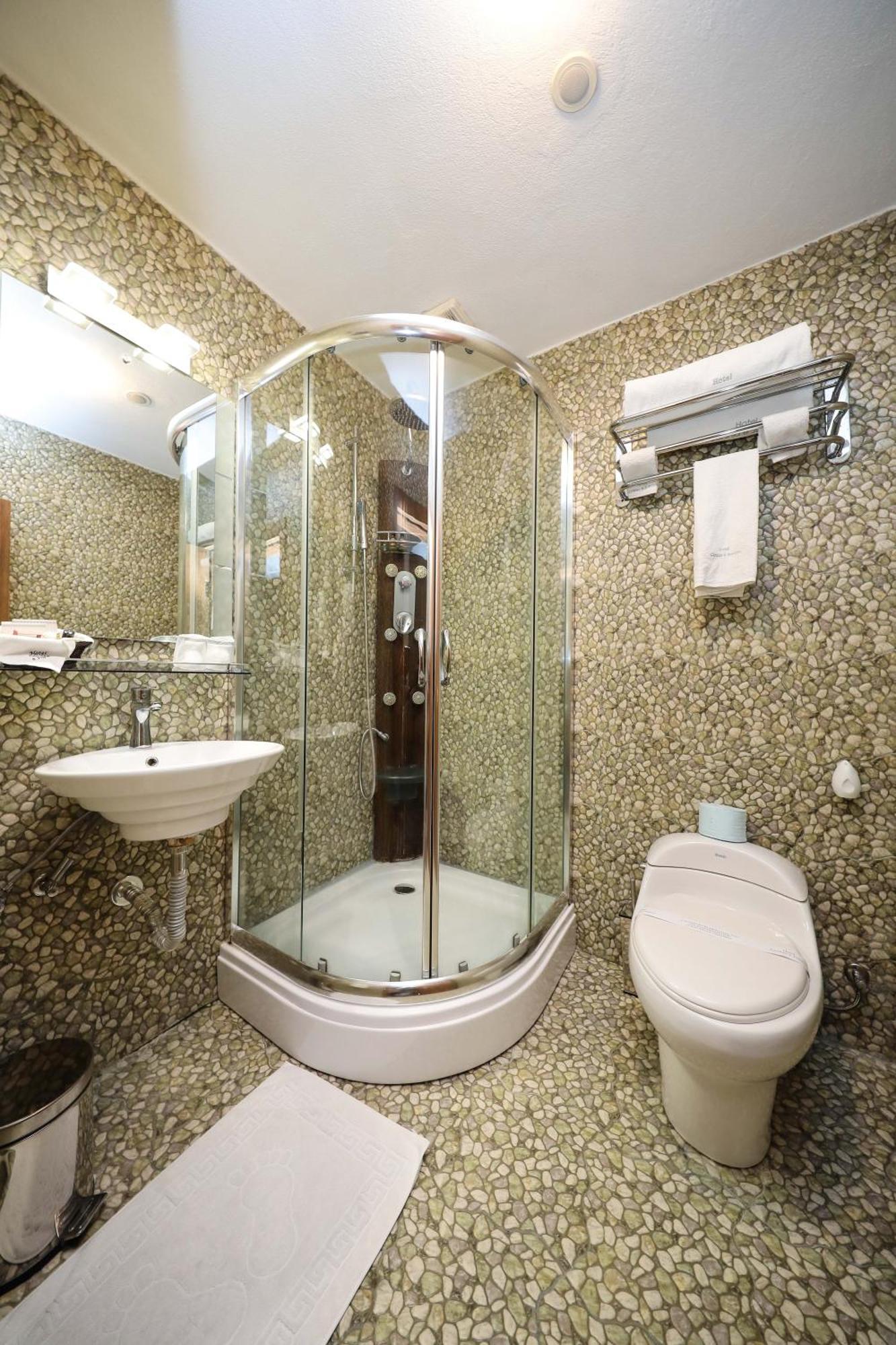 Gjakova Hotel Carshia E Jupave מראה חיצוני תמונה