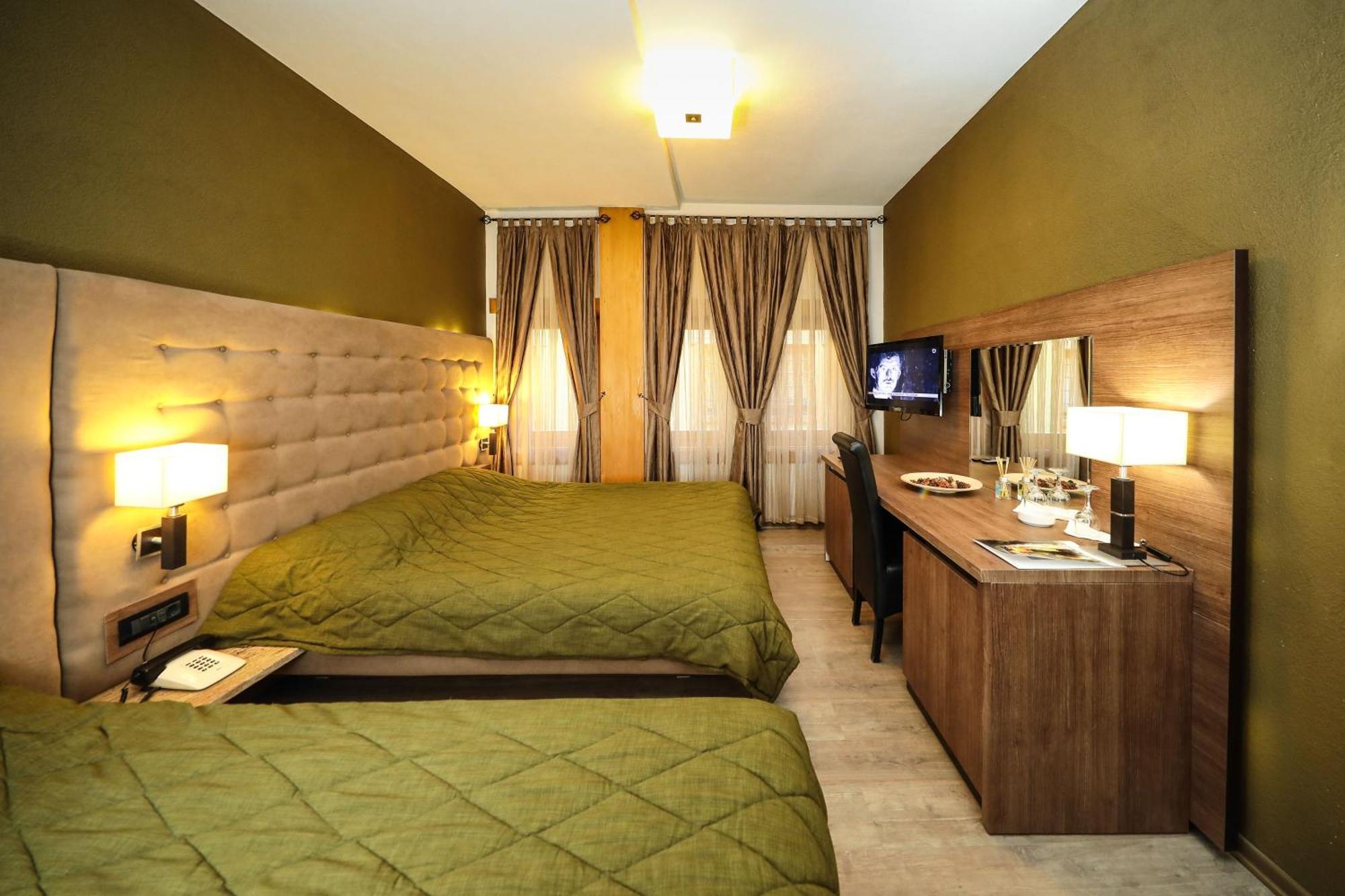 Gjakova Hotel Carshia E Jupave מראה חיצוני תמונה