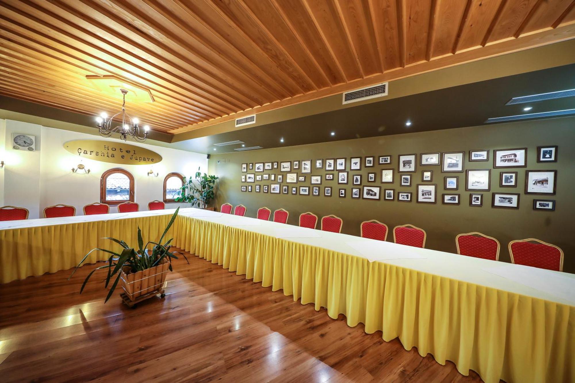 Gjakova Hotel Carshia E Jupave מראה חיצוני תמונה