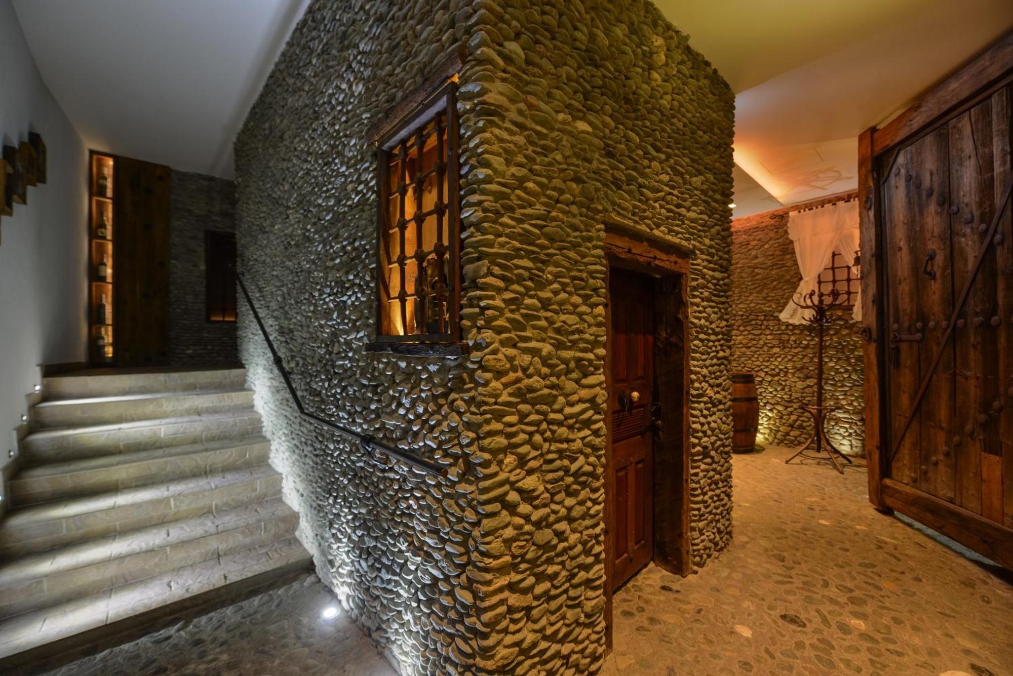 Gjakova Hotel Carshia E Jupave מראה חיצוני תמונה