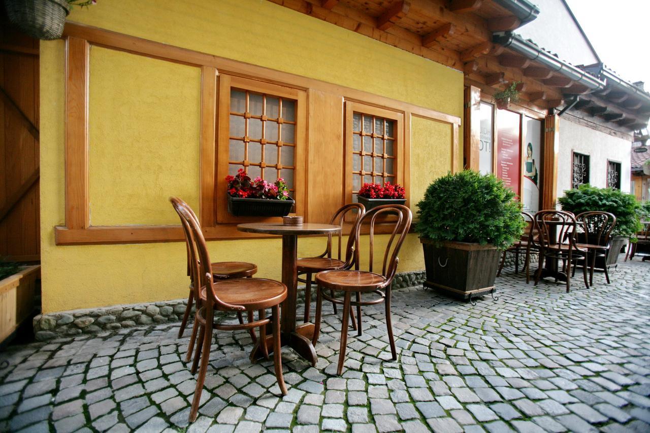 Gjakova Hotel Carshia E Jupave מראה חיצוני תמונה