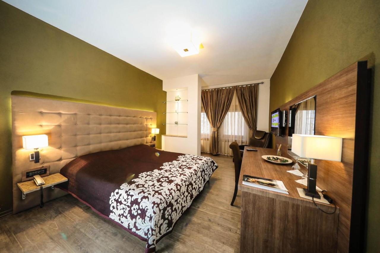 Gjakova Hotel Carshia E Jupave מראה חיצוני תמונה
