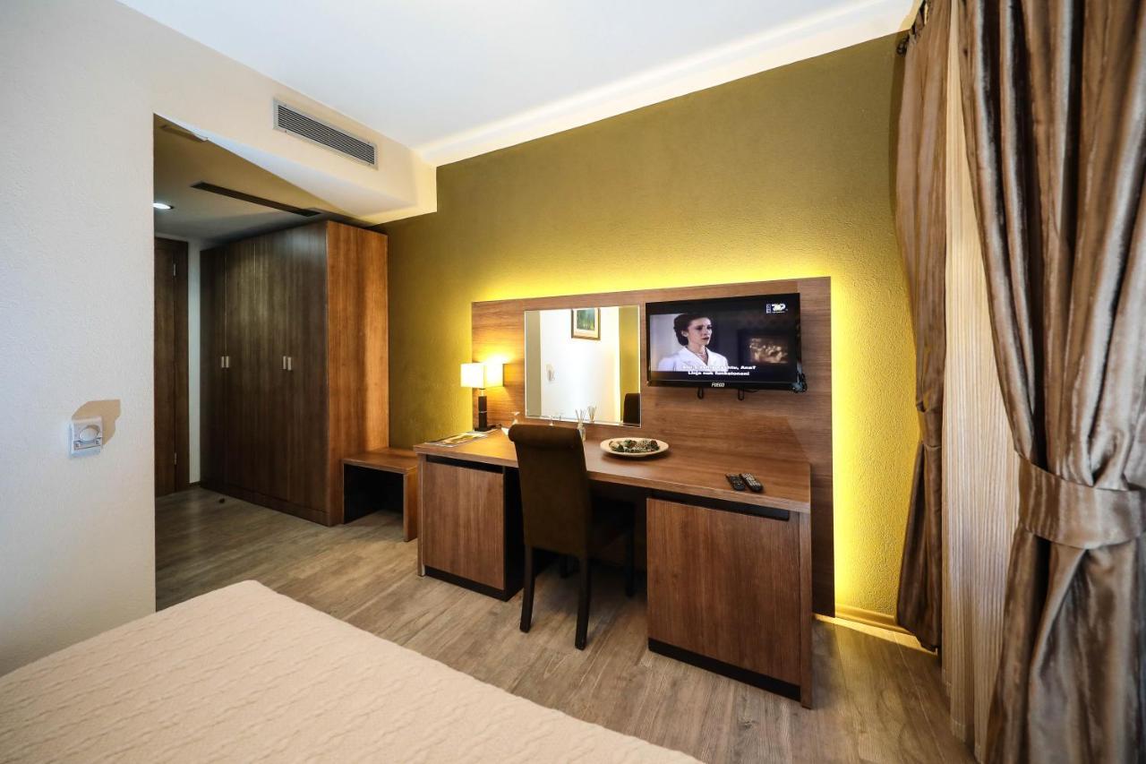 Gjakova Hotel Carshia E Jupave מראה חיצוני תמונה