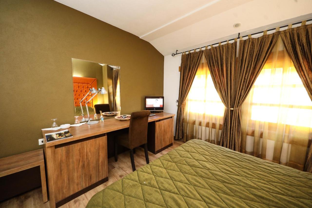 Gjakova Hotel Carshia E Jupave מראה חיצוני תמונה