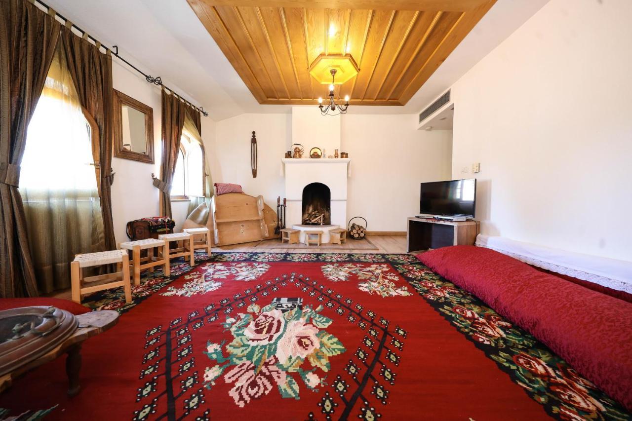 Gjakova Hotel Carshia E Jupave מראה חיצוני תמונה